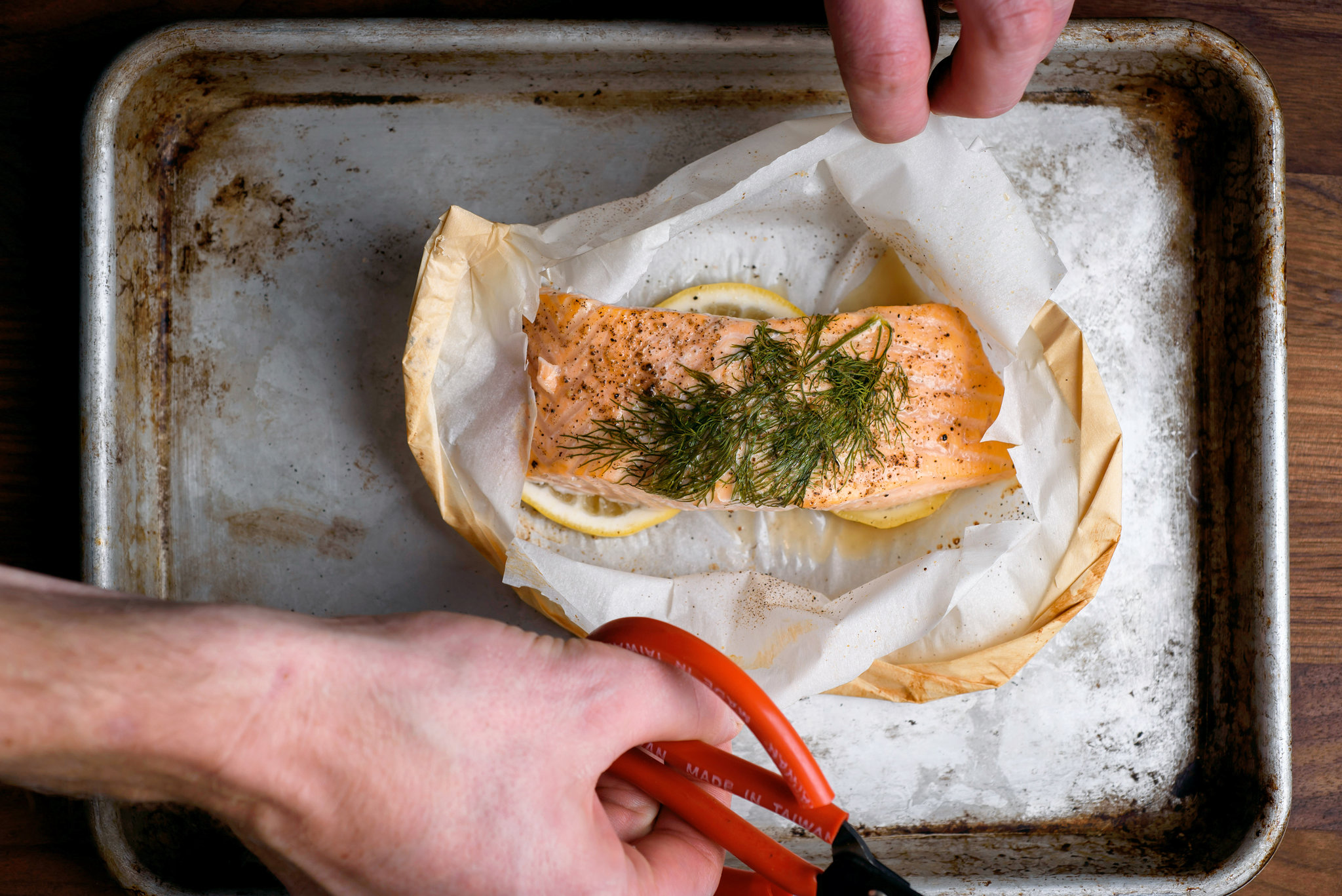 Customizable Salmon in Parchment: Healthy Meals, Endless Variations